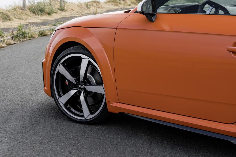 Детали экстерьера Audi TTS Coupe (8S) 2018 года  (WW) (фото 240 из 254)